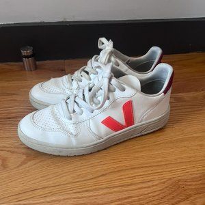 Vejas V10 Leather Size 38
